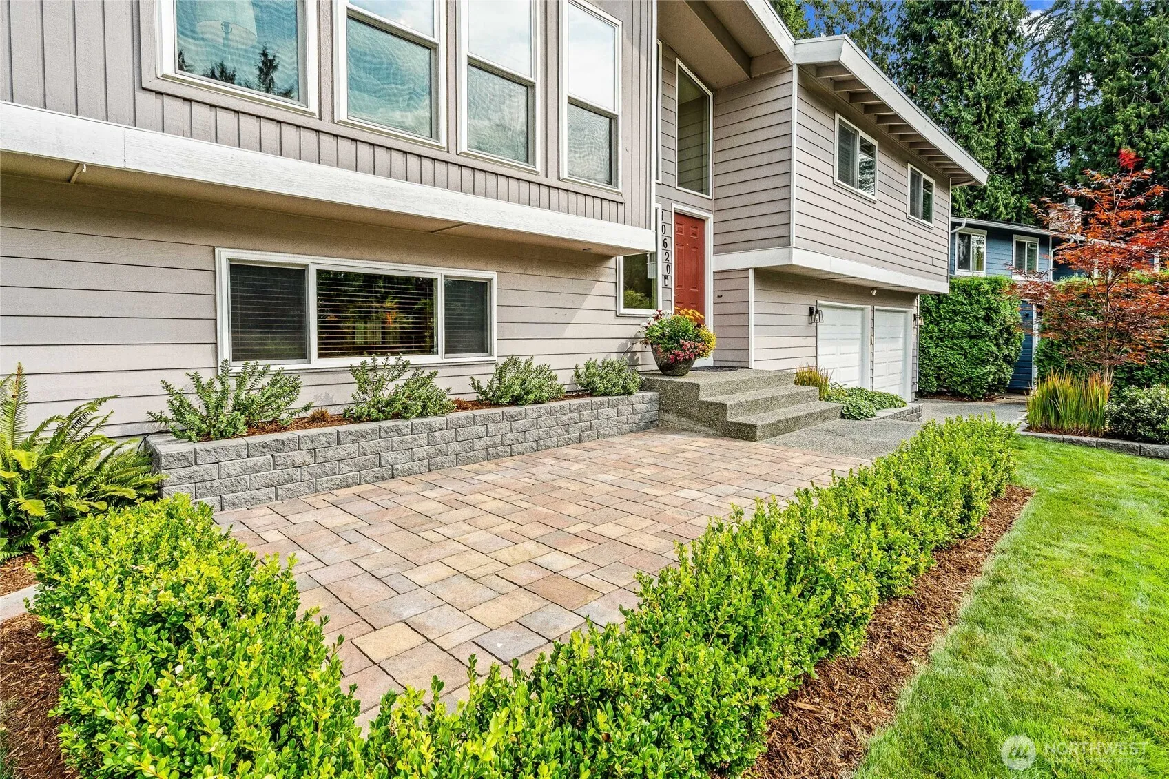Property photo for 10620 Ne 146th St, Bothell photo 2