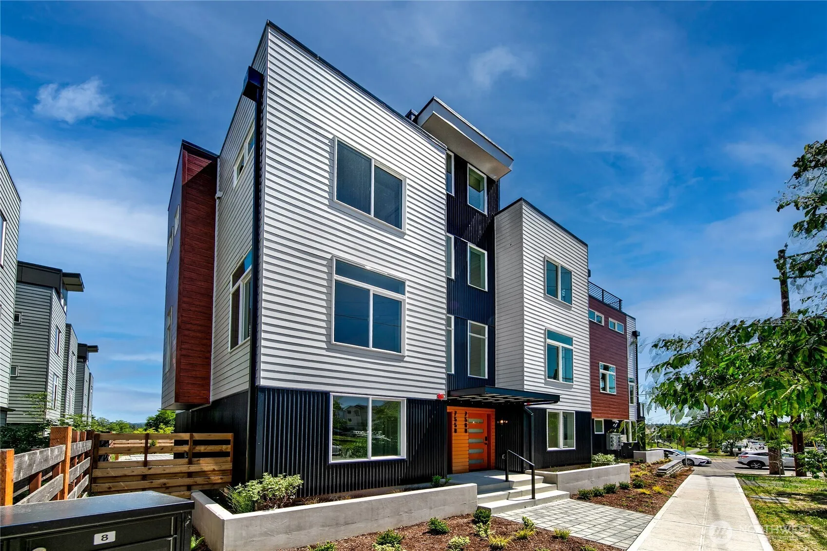 Property photo for 7558 43rd Avenue S, Seattle photo 2