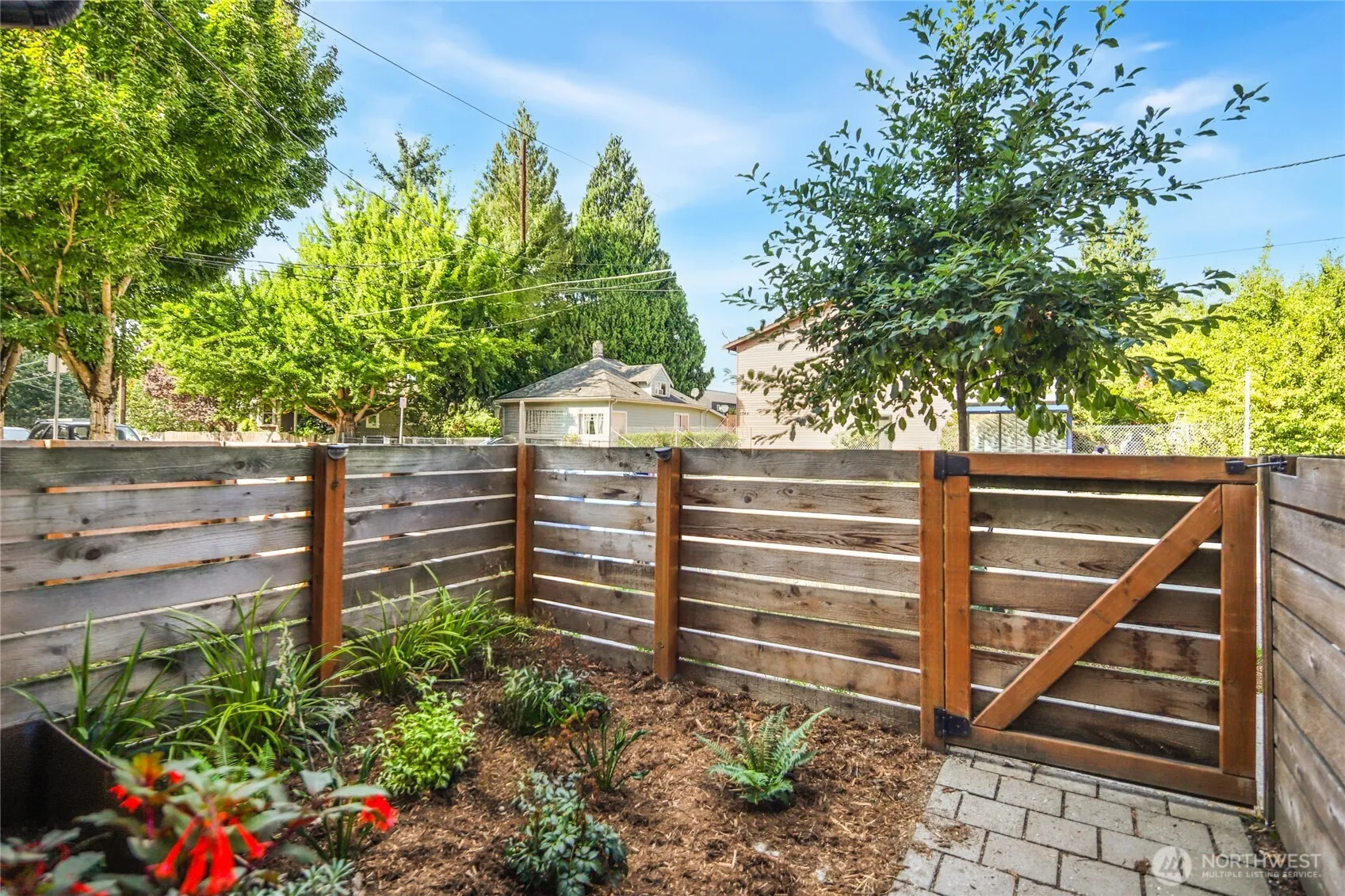 Property photo for 1053 S Cloverdale Street, Seattle photo 2