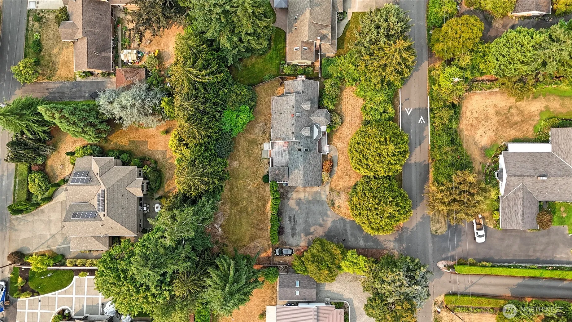 Property photo for 13649 Main St, Bellevue photo 2