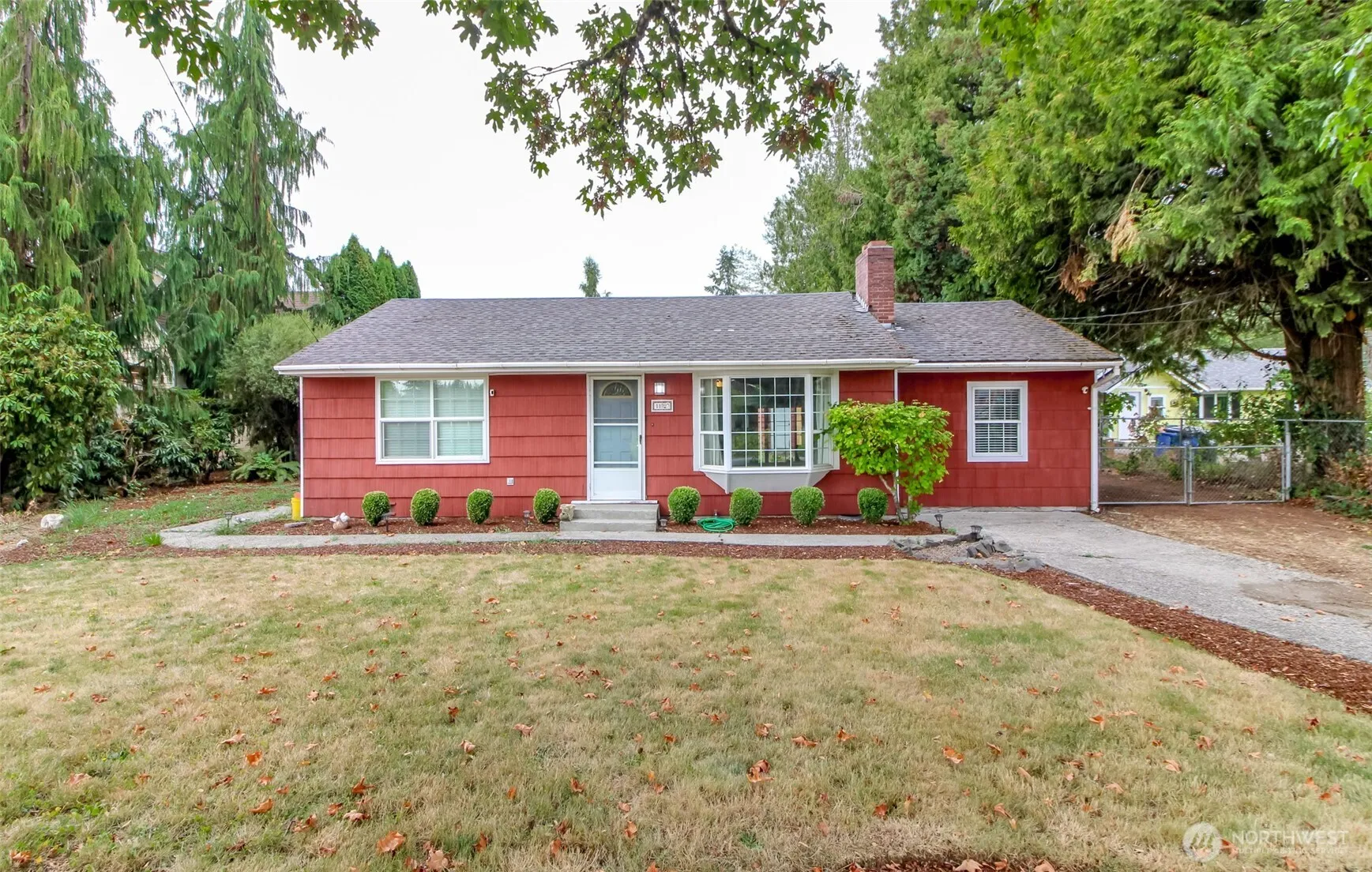 Property photo for 11920 Vickery Avenue E, Tacoma photo 2