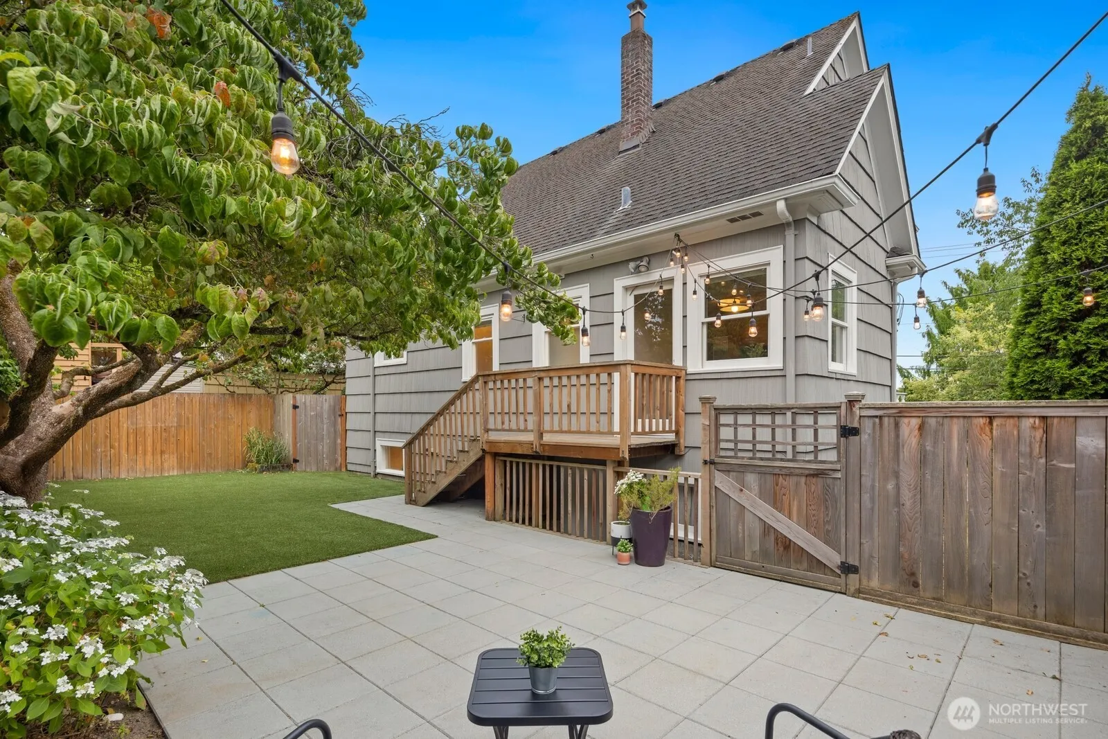 Property photo for 3106 Ne 60th Street, Seattle