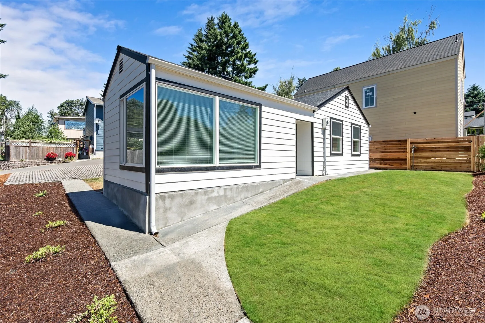 Property photo for 9237 36th Avenue S #a, Seattle photo 3
