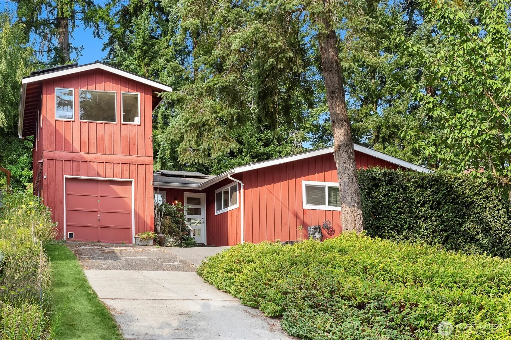 Property photo for 2020 Ne 102nd Street, Seattle