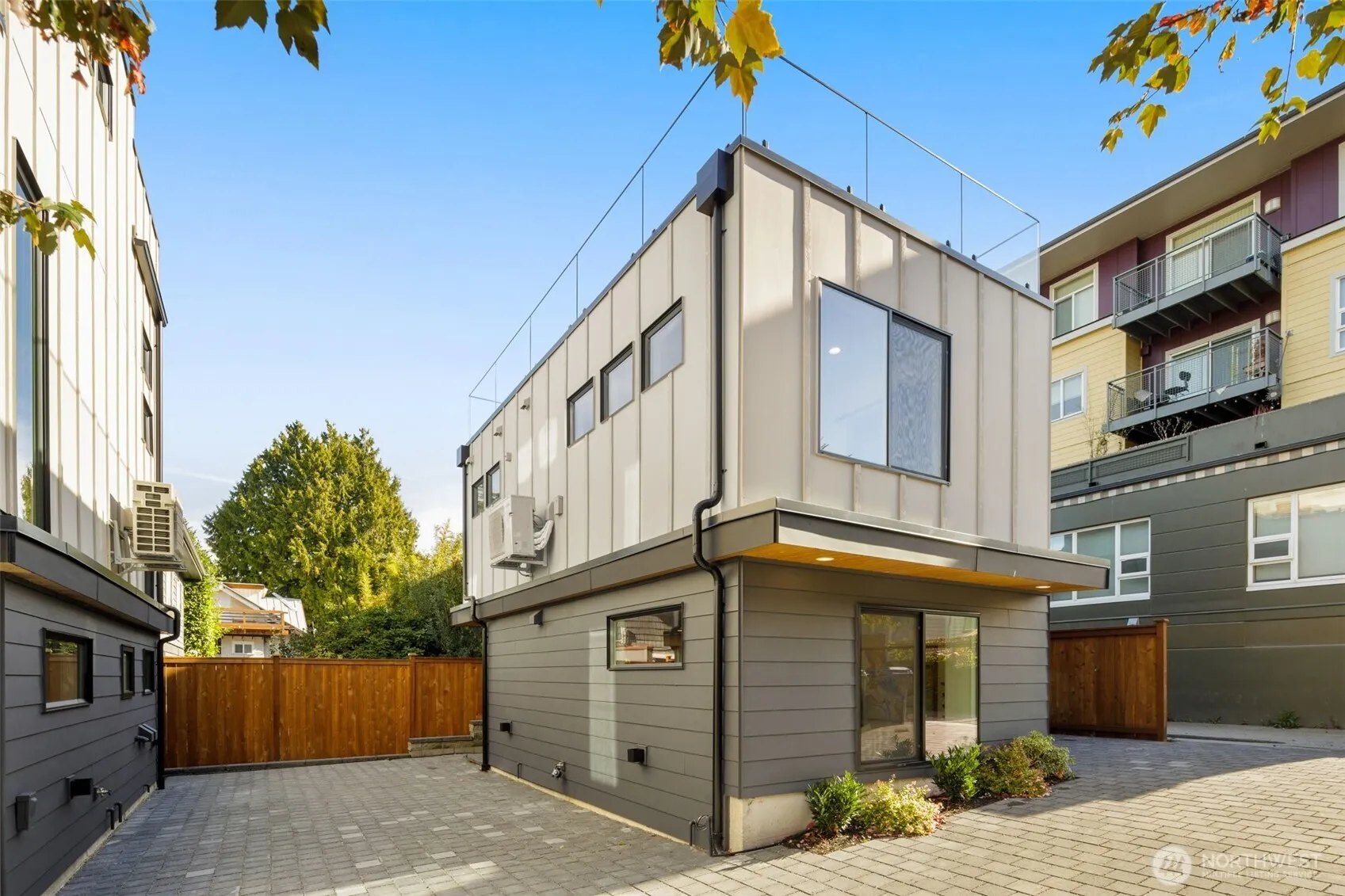 Property photo for 317 Nw 86th Street, Seattle photo 2