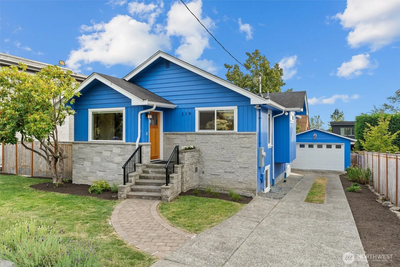 Property photo for 219 5th Avenue W, Kirkland photo 2