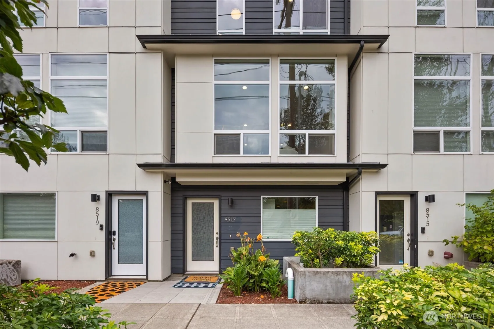 Property photo for 8517 7th Avenue S, Seattle photo 2