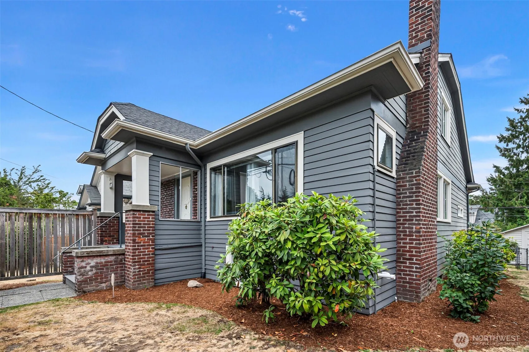 Property photo for 5020 7th Ave Ne, Seattle