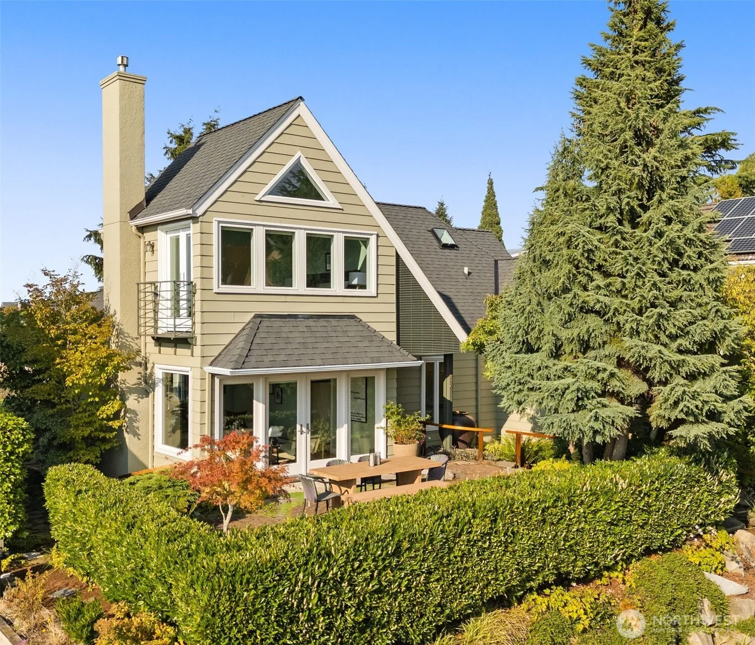 Property photo for 816 W Blaine Street, Seattle
