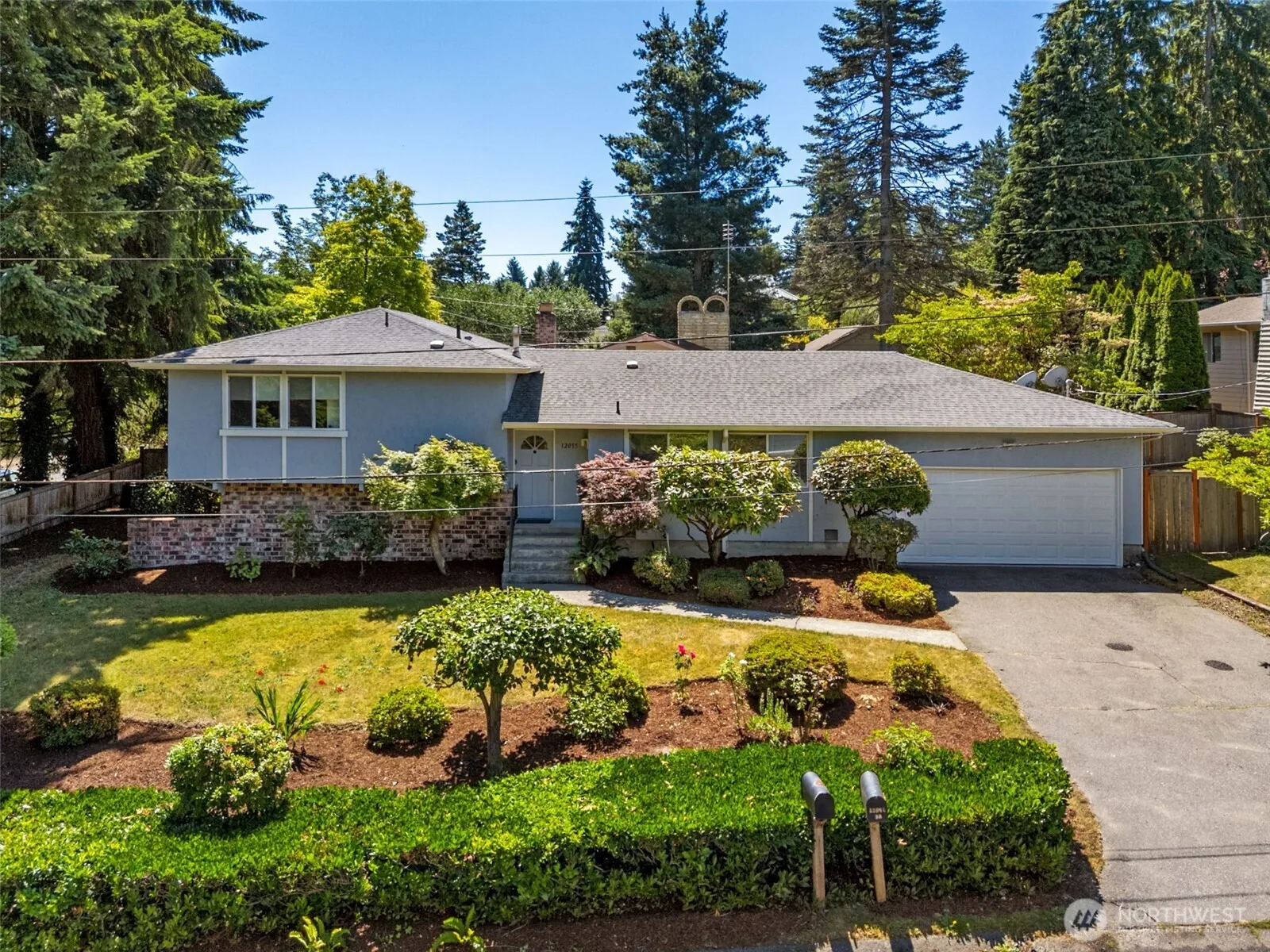 Property photo for 12055 25th Avenue Ne, Seattle photo 2
