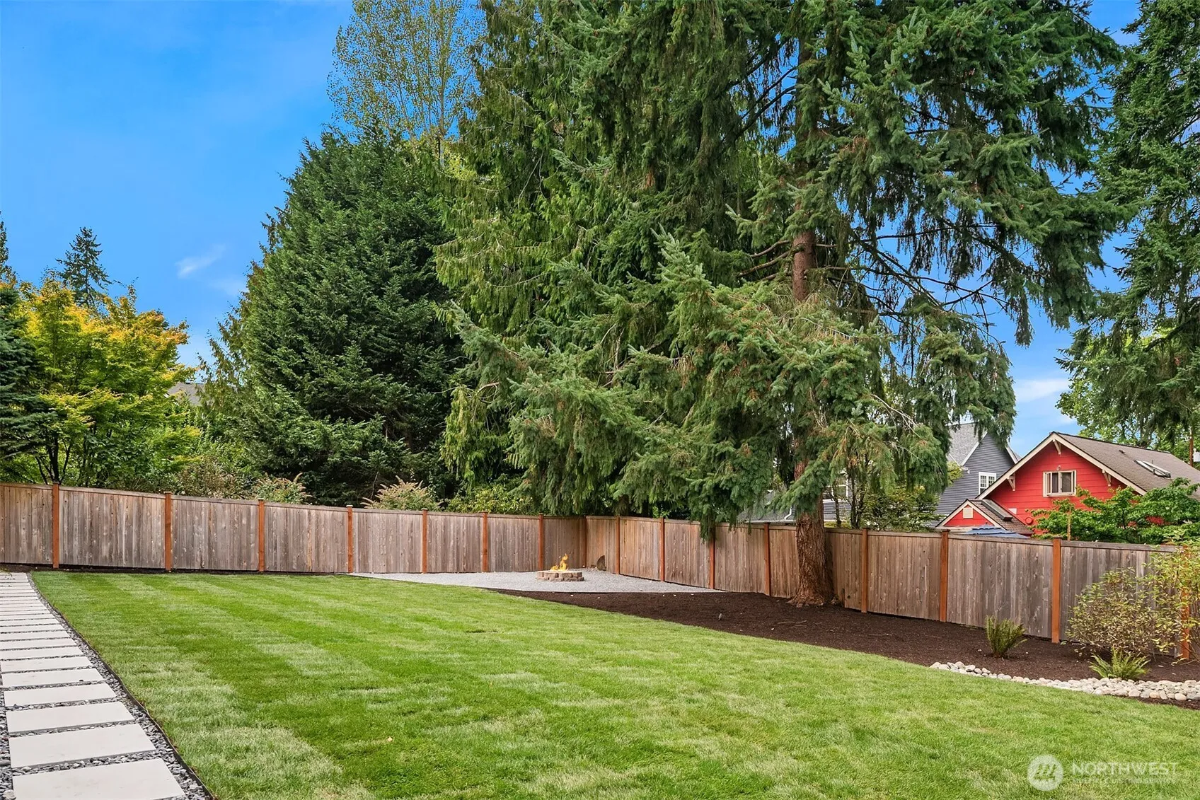 Property photo for 2718 Ne 90th Street, Seattle photo 4