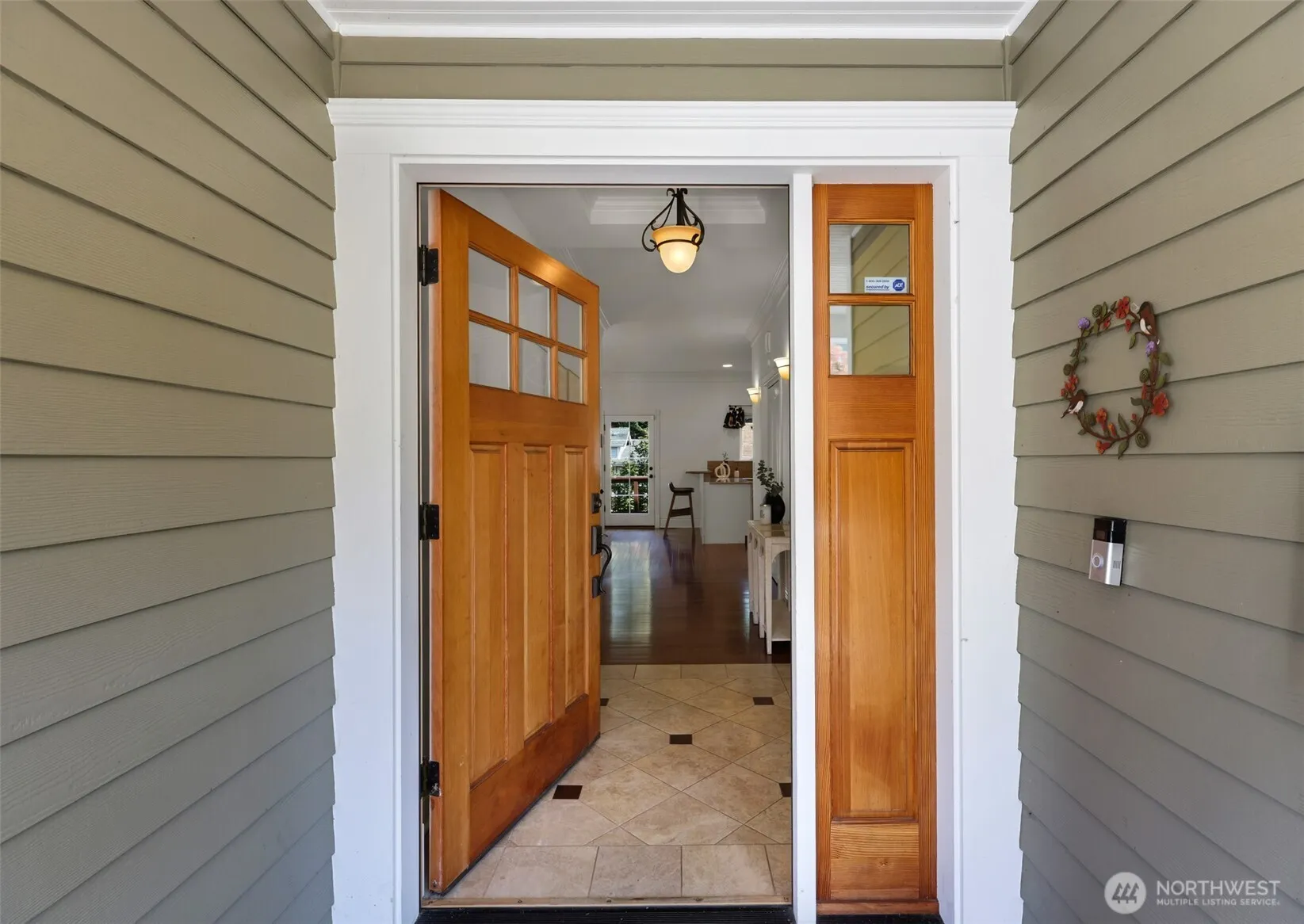 Property photo for 3206 S Washington Street, Seattle photo 4