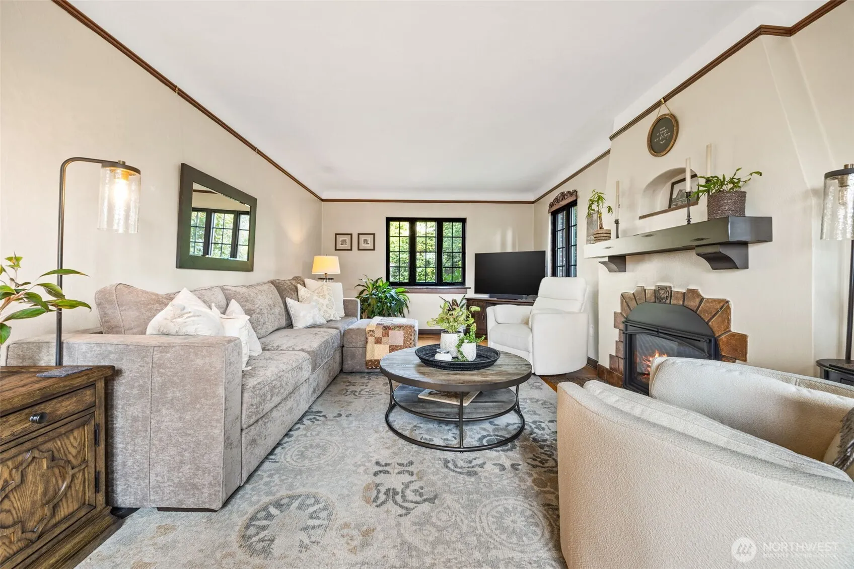 Property photo for 6058 31st Avenue Ne, Seattle photo 5