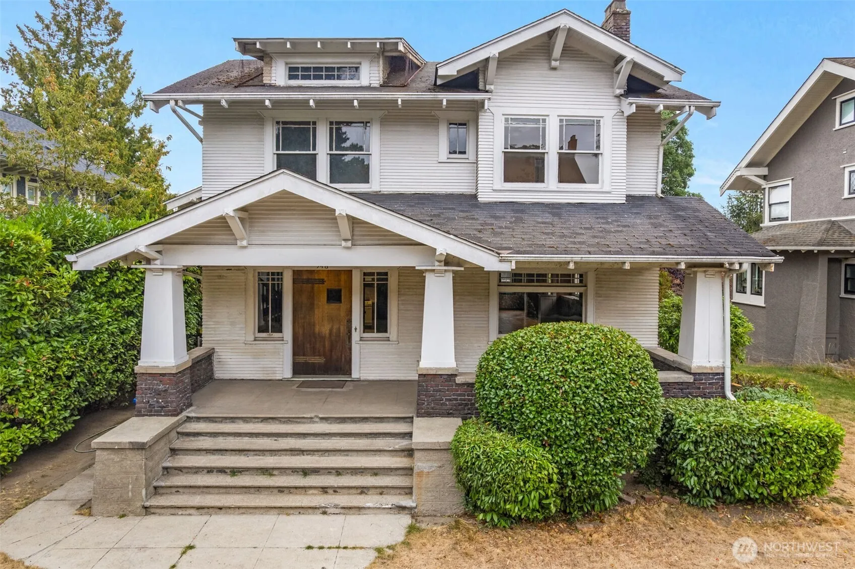 Property photo for 946 22nd Avenue E, Seattle