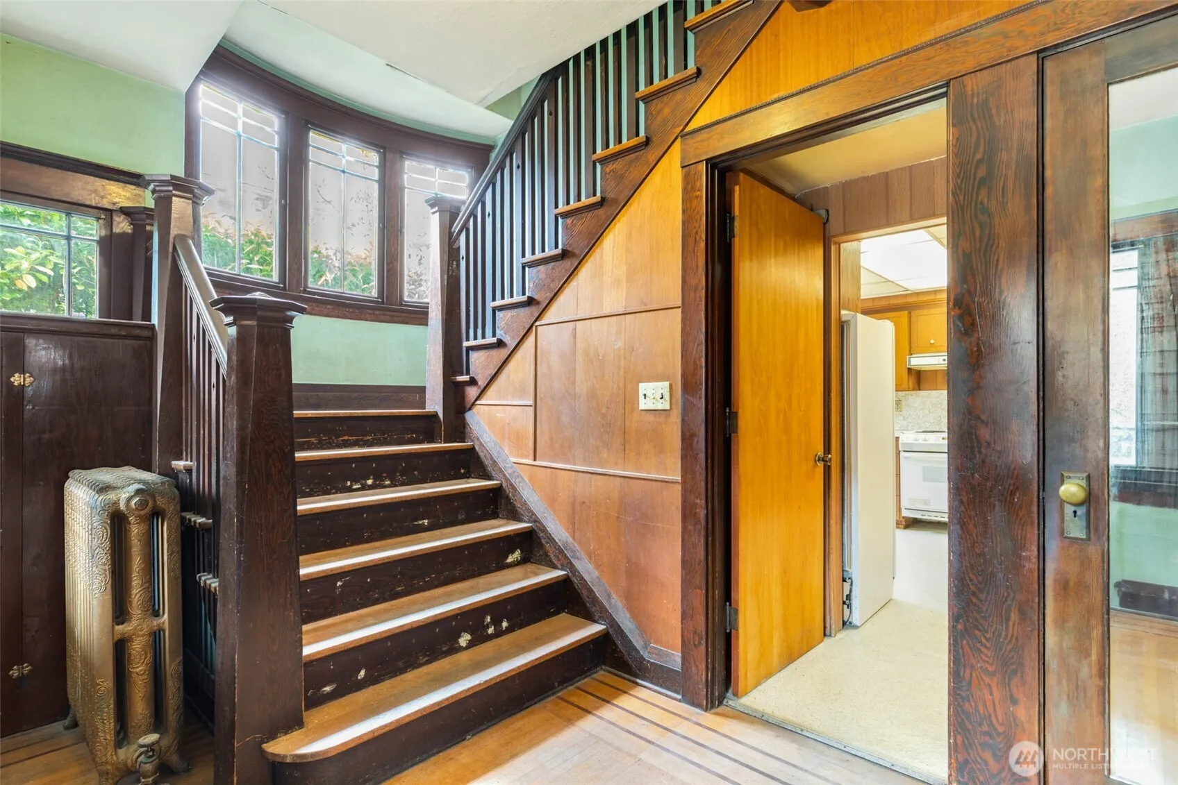 Property photo for 946 22nd Avenue E, Seattle photo 5