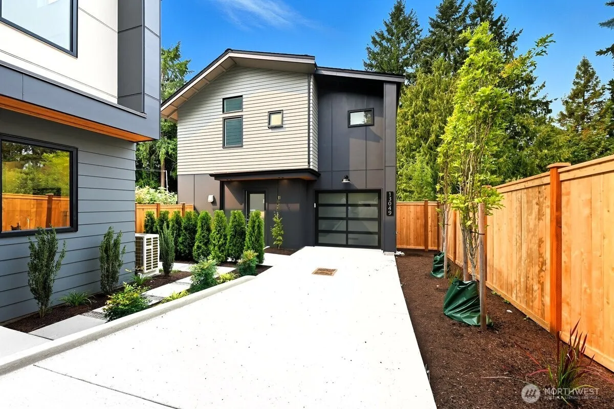 Property photo for 13049 39th Avenue Ne, Seattle photo 2
