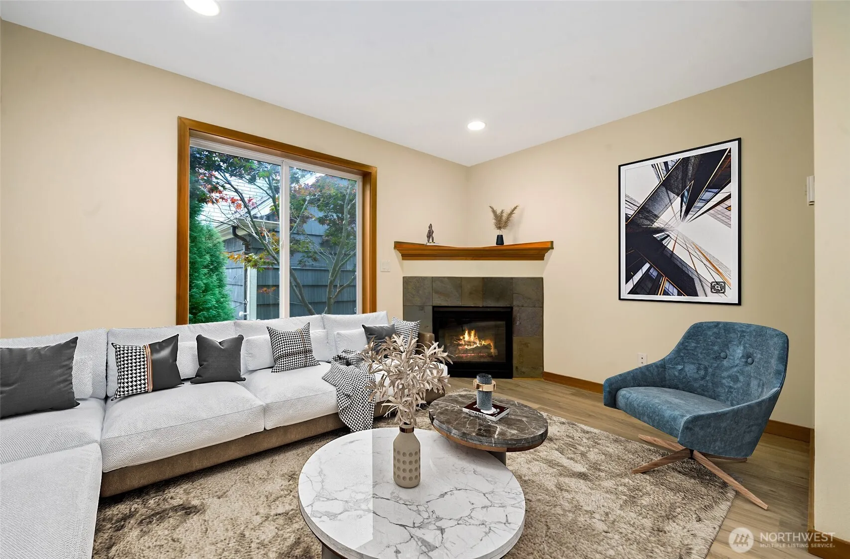 Property photo for 4533 40th Avenue Sw #c, Seattle