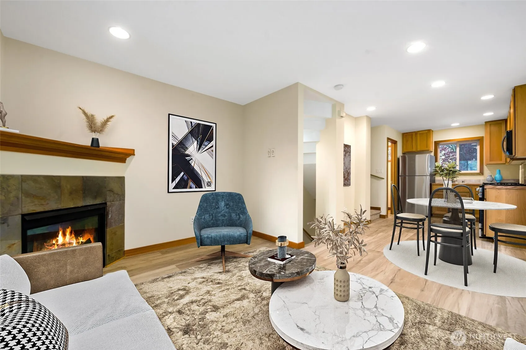 Property photo for 4533 40th Avenue Sw #c, Seattle photo 2
