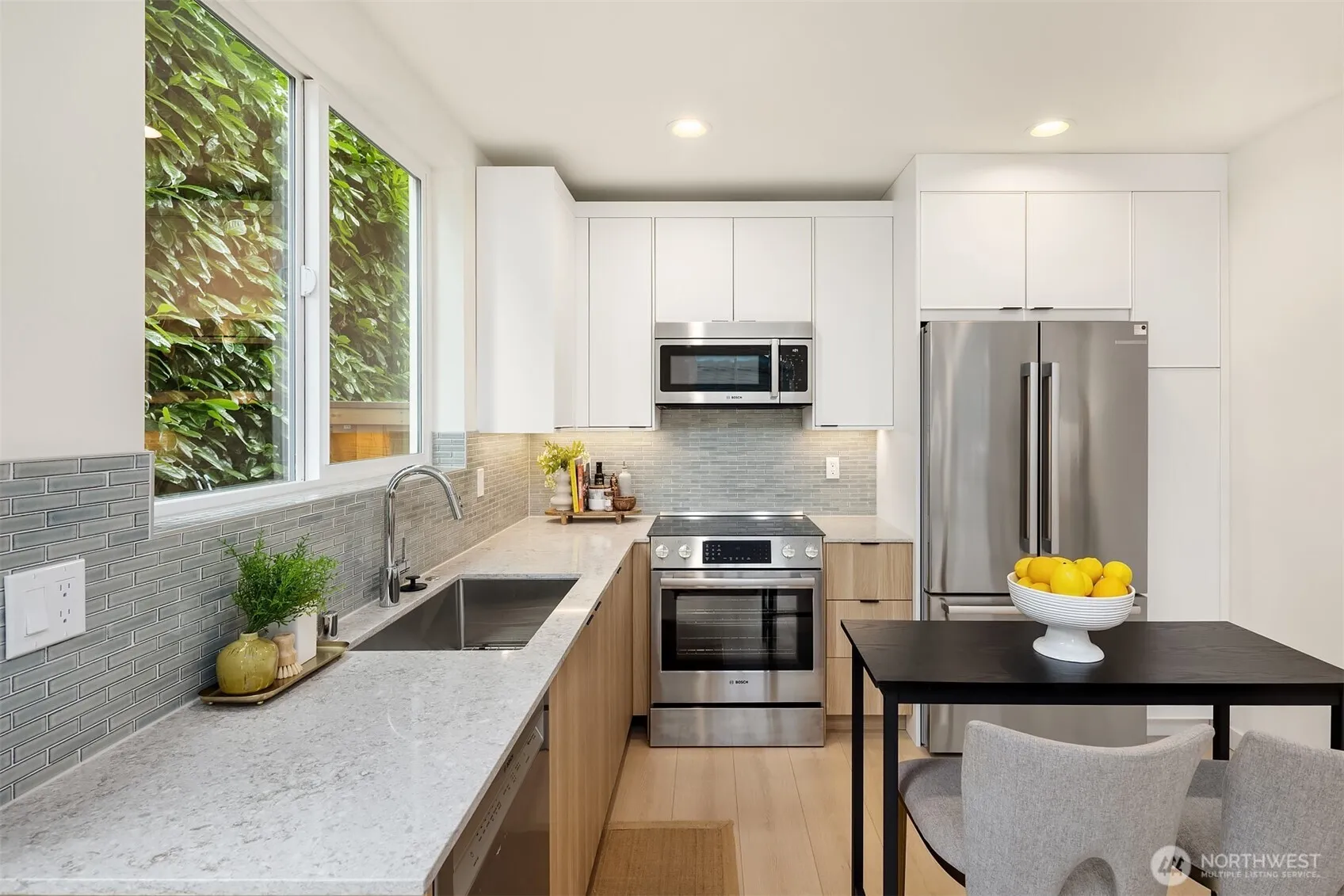 Property photo for 8526 Latona Avenue Ne, Seattle photo 5