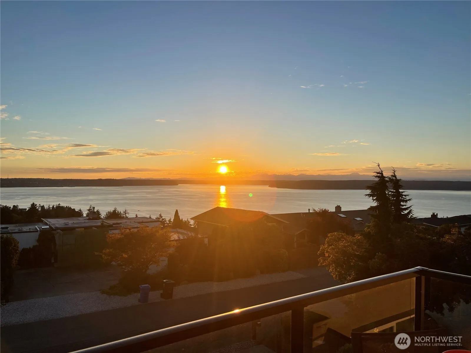 Property photo for 5521 Frances Avenue Ne, Tacoma