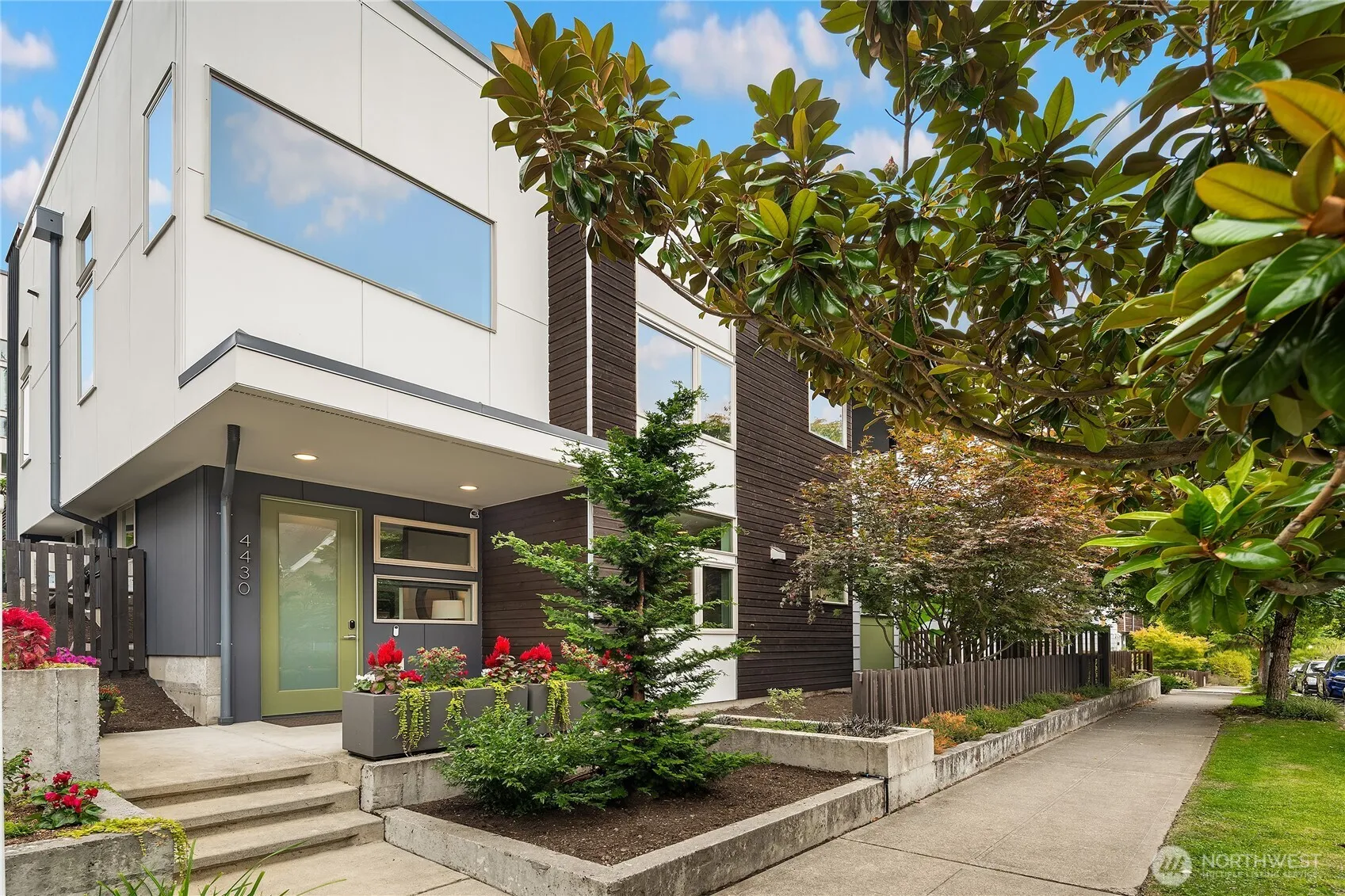 Property photo for 4430 Renton Avenue S, Seattle photo 2
