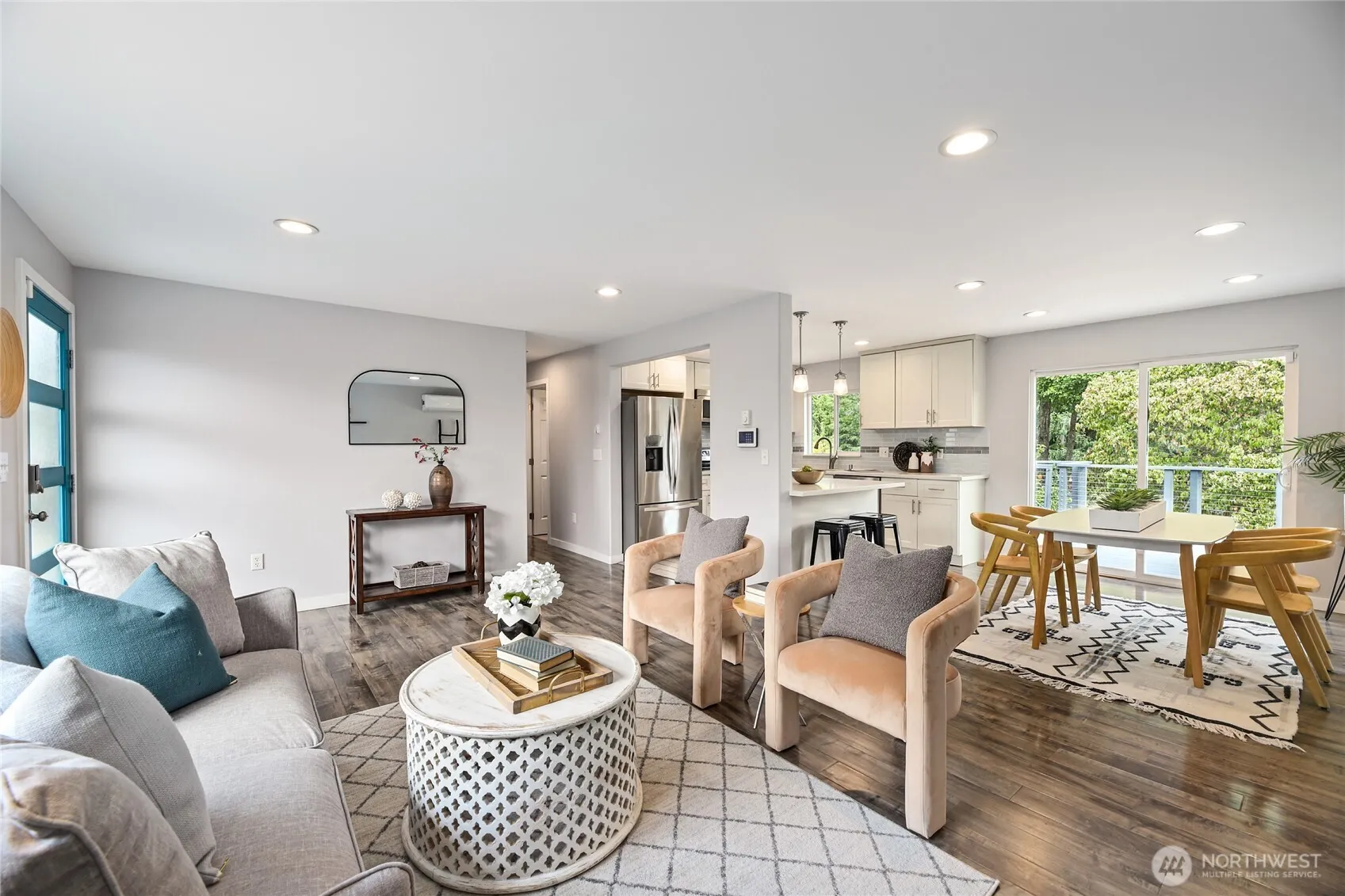 Property photo for 9642 13th Avenue Sw, Seattle photo 4