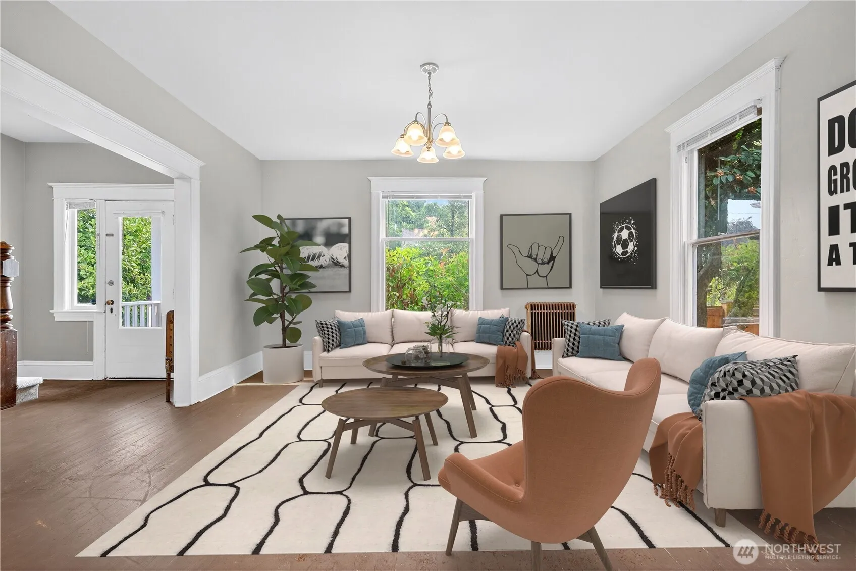 Property photo for 5253 Brooklyn Avenue Ne, Seattle photo 5