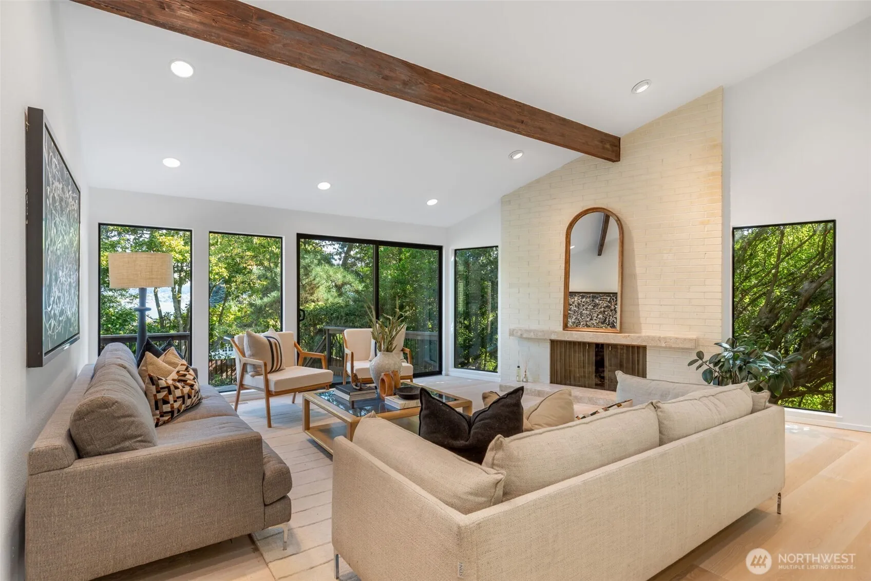 Property photo for 6667 Ne Windermere Road, Seattle photo 5