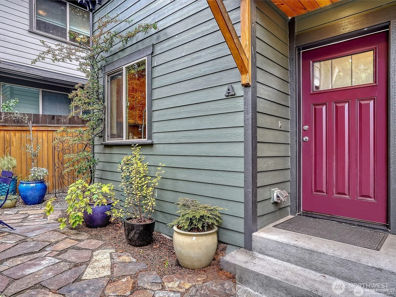Property photo for 308 20th Avenue S #a, Seattle