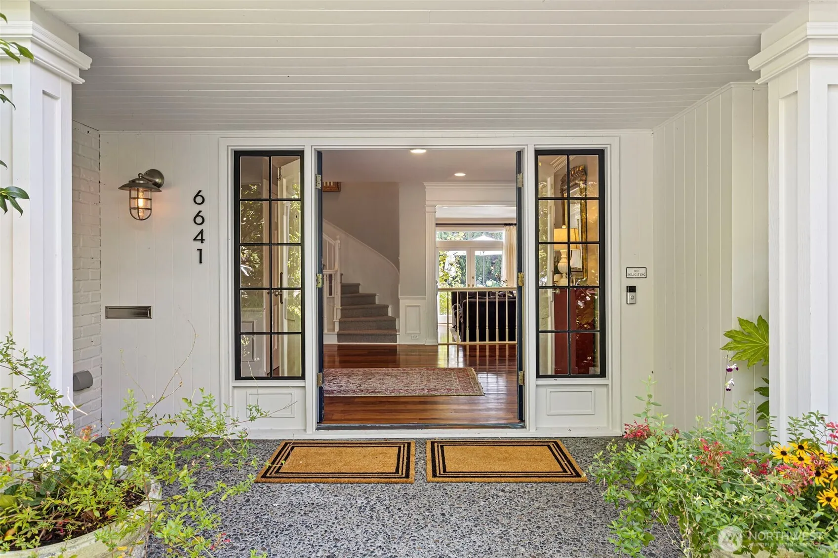 Property photo for 6641 Ne Windermere Road, Seattle