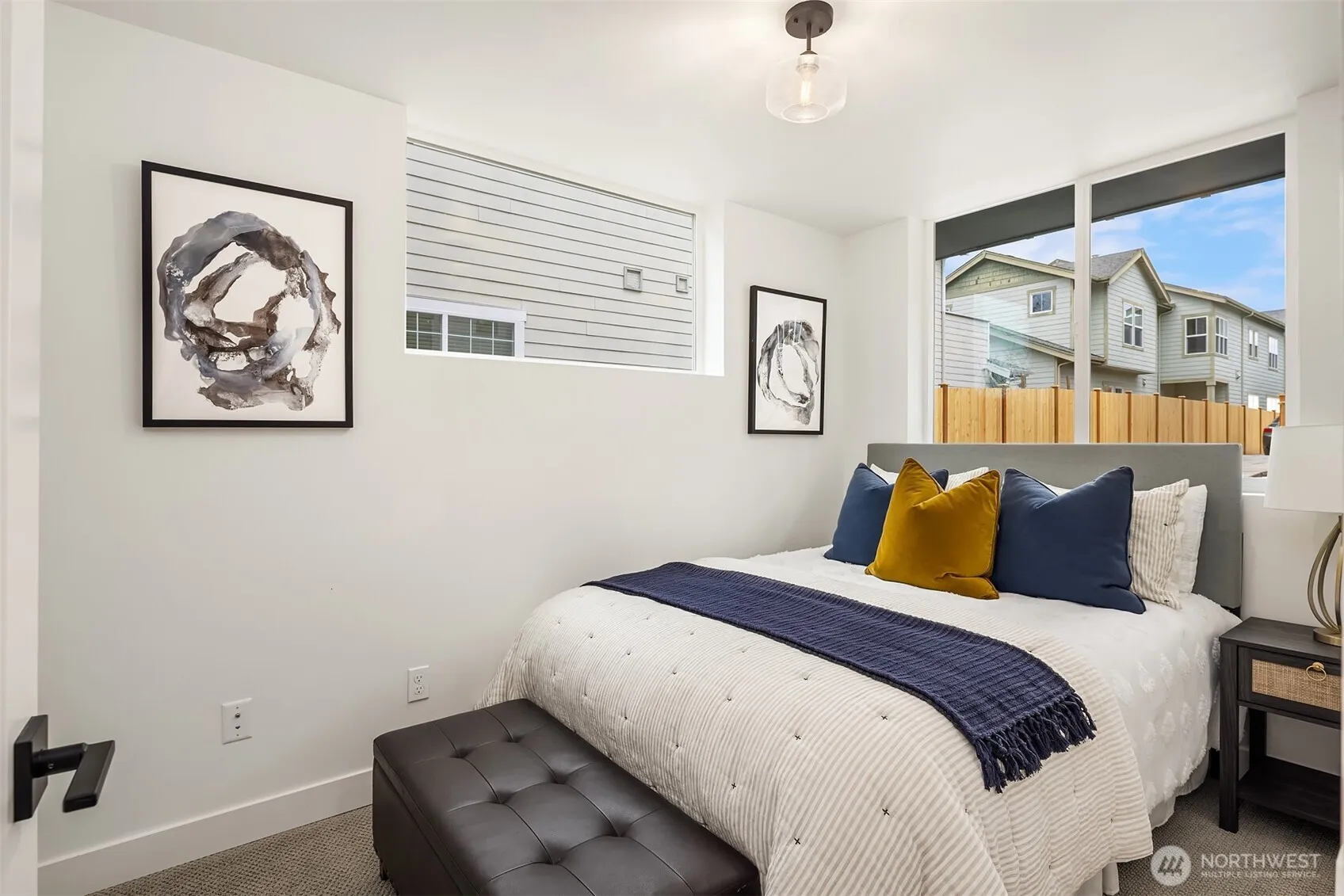 Property photo for 13546 39th Avenue Ne #b, Seattle photo 4