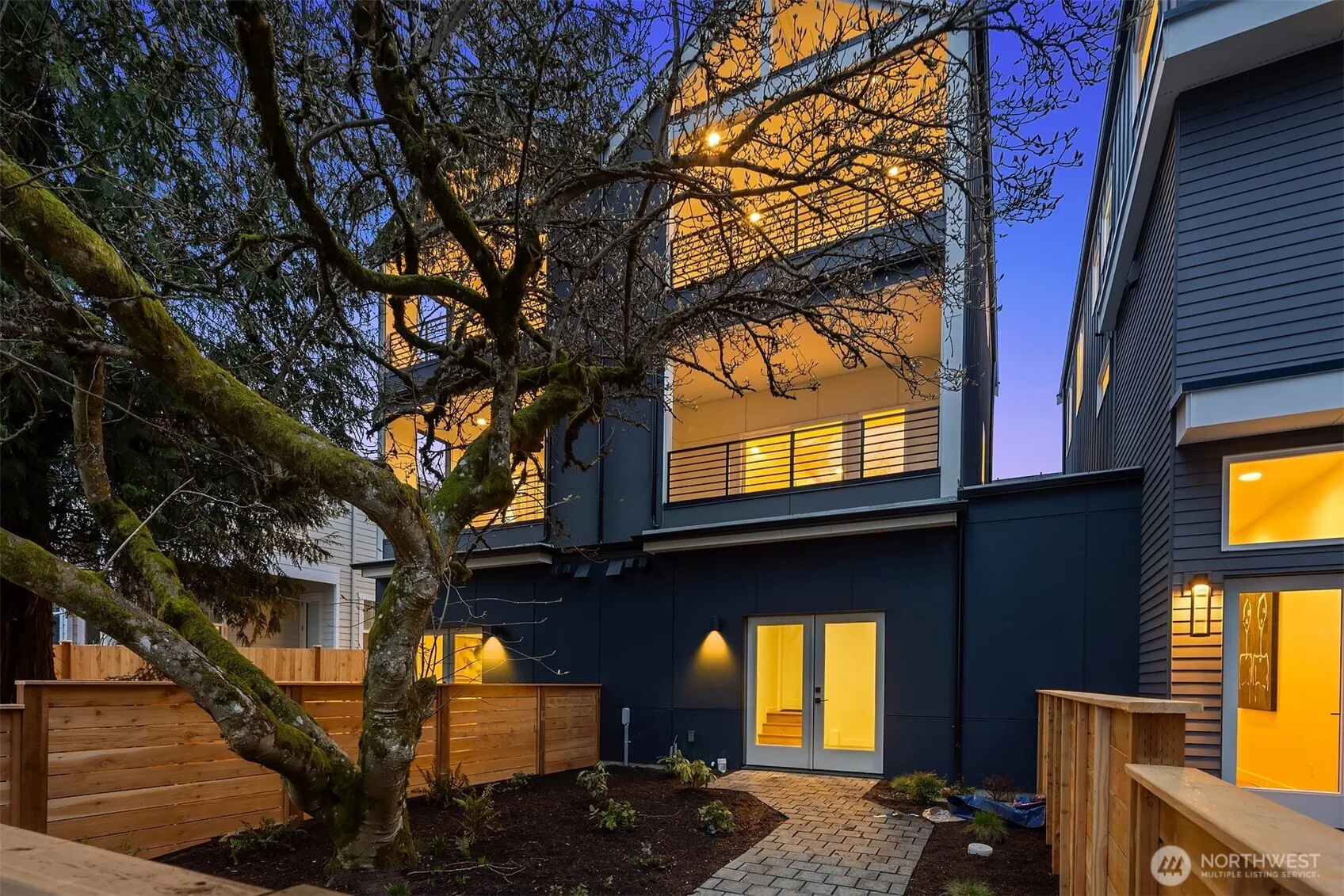 Property photo for 13546 39th Avenue Ne #b, Seattle