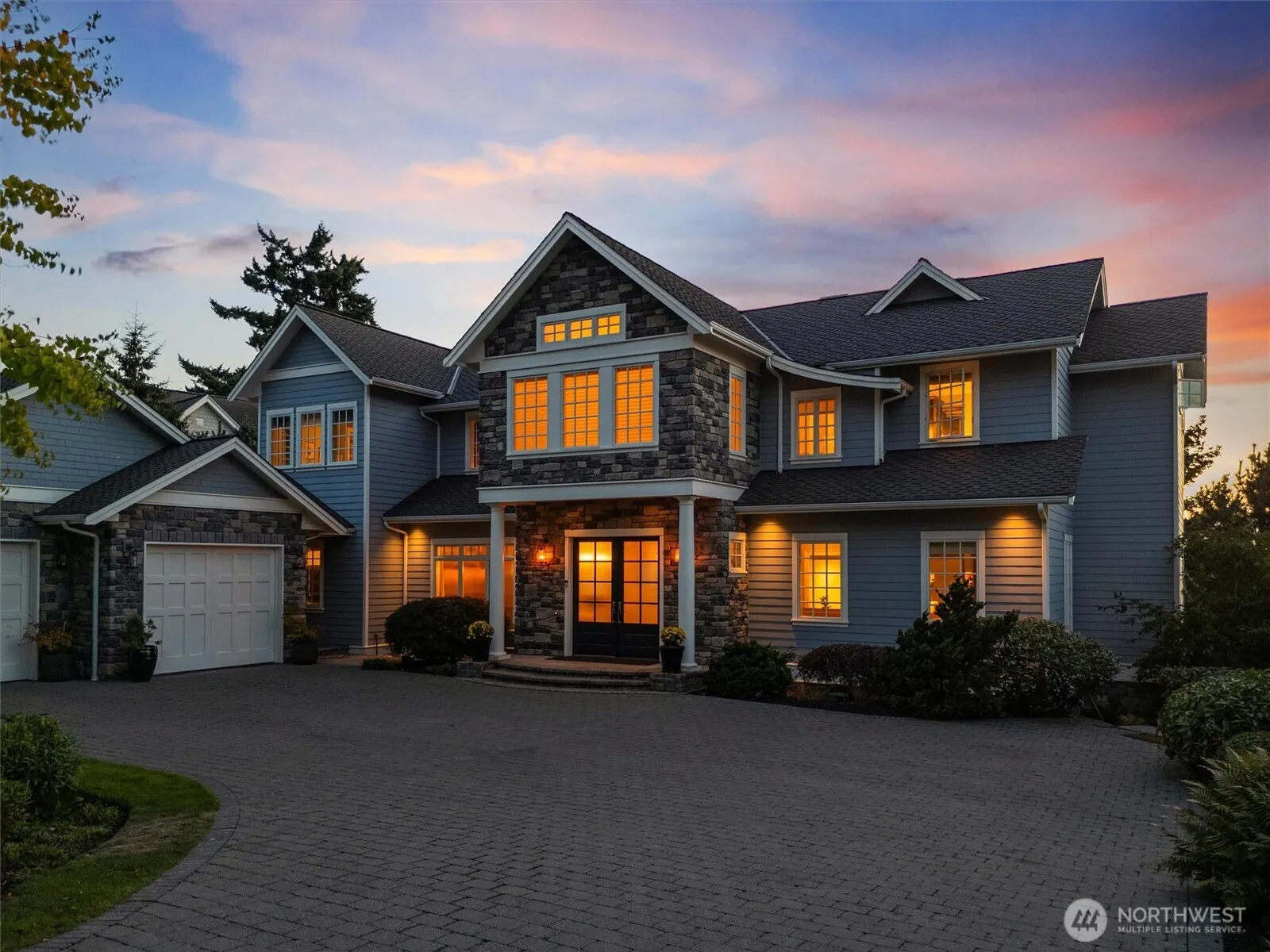 Property photo for 30 Shorewood Drive, Bellingham