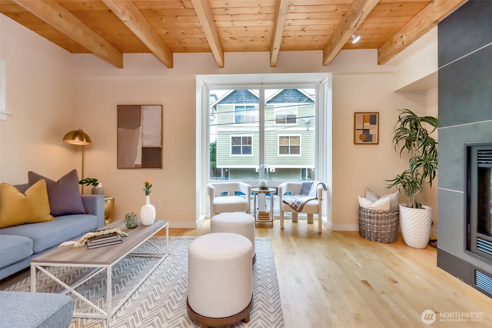Property photo for 4521 40th Avenue Sw #b, Seattle photo 3