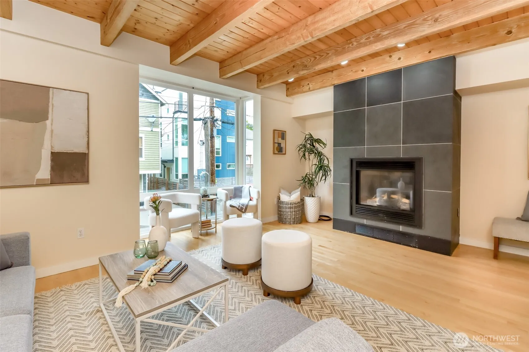 Property photo for 4521 40th Avenue Sw #b, Seattle photo 4