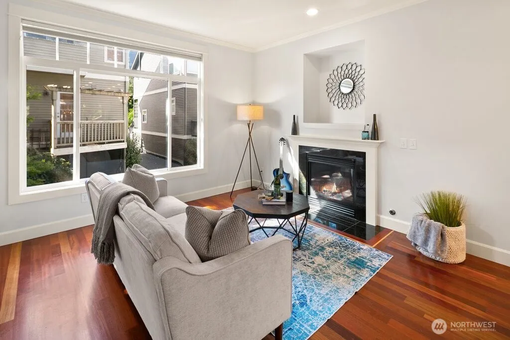 Property photo for 1126 24th Avenue, Seattle photo 4