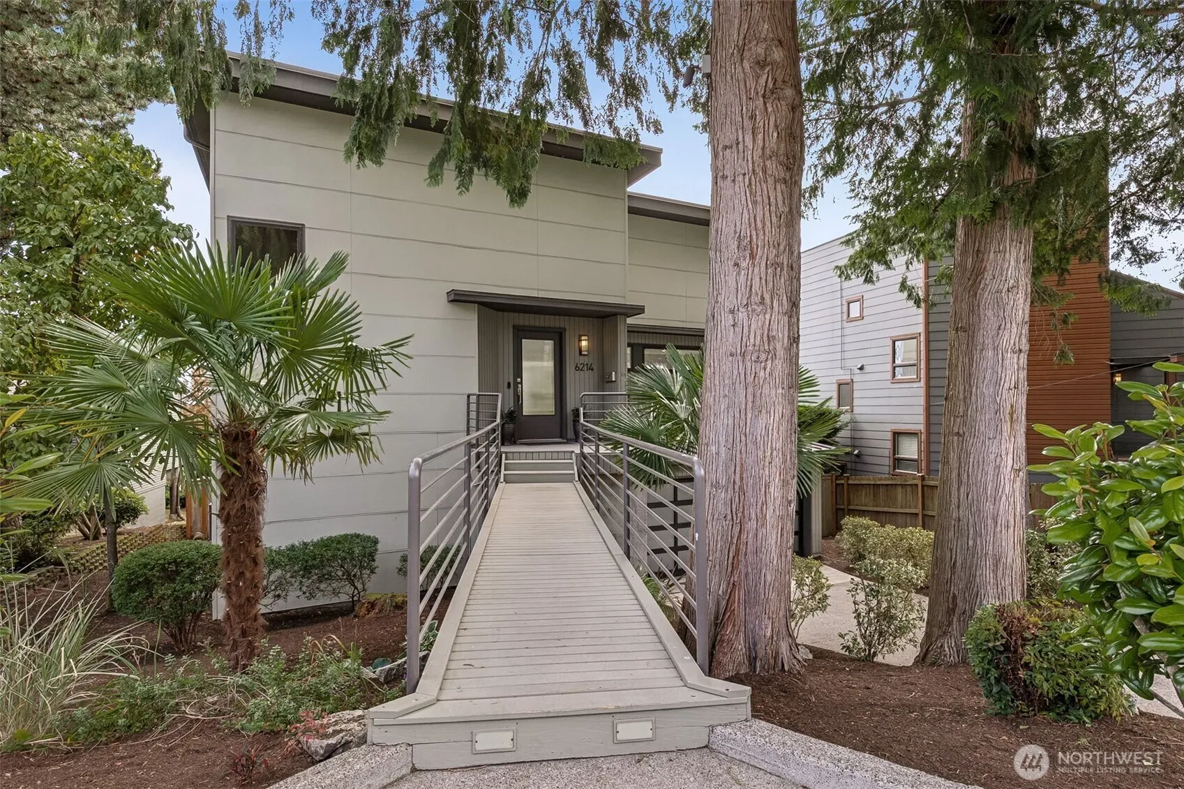 Property photo for 6214 52nd Avenue Ne, Seattle photo 3