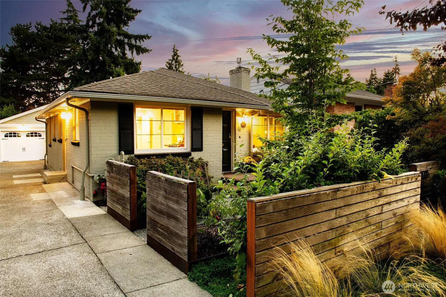 Property photo for 4025 Ne 58th Street, Seattle