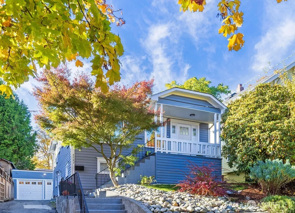 Property photo for 4747 Thackeray Place Ne, Seattle