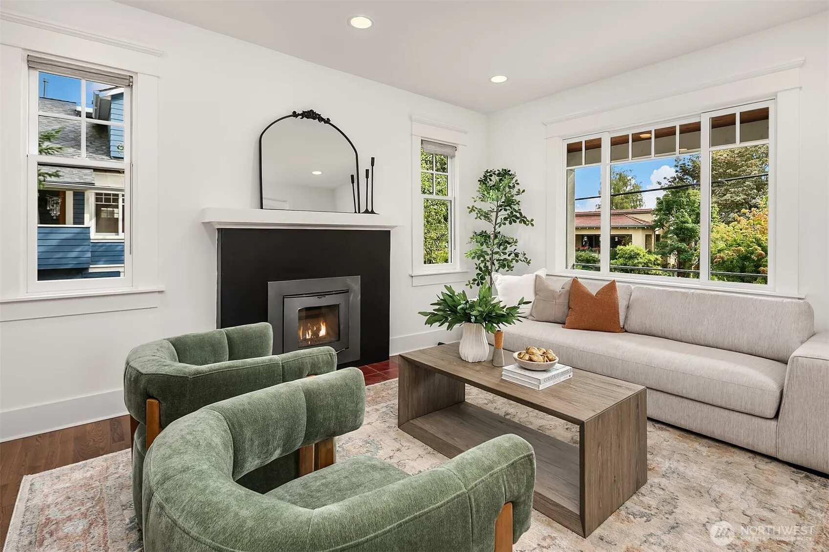 Property photo for 464 N 42nd Street, Seattle photo 5