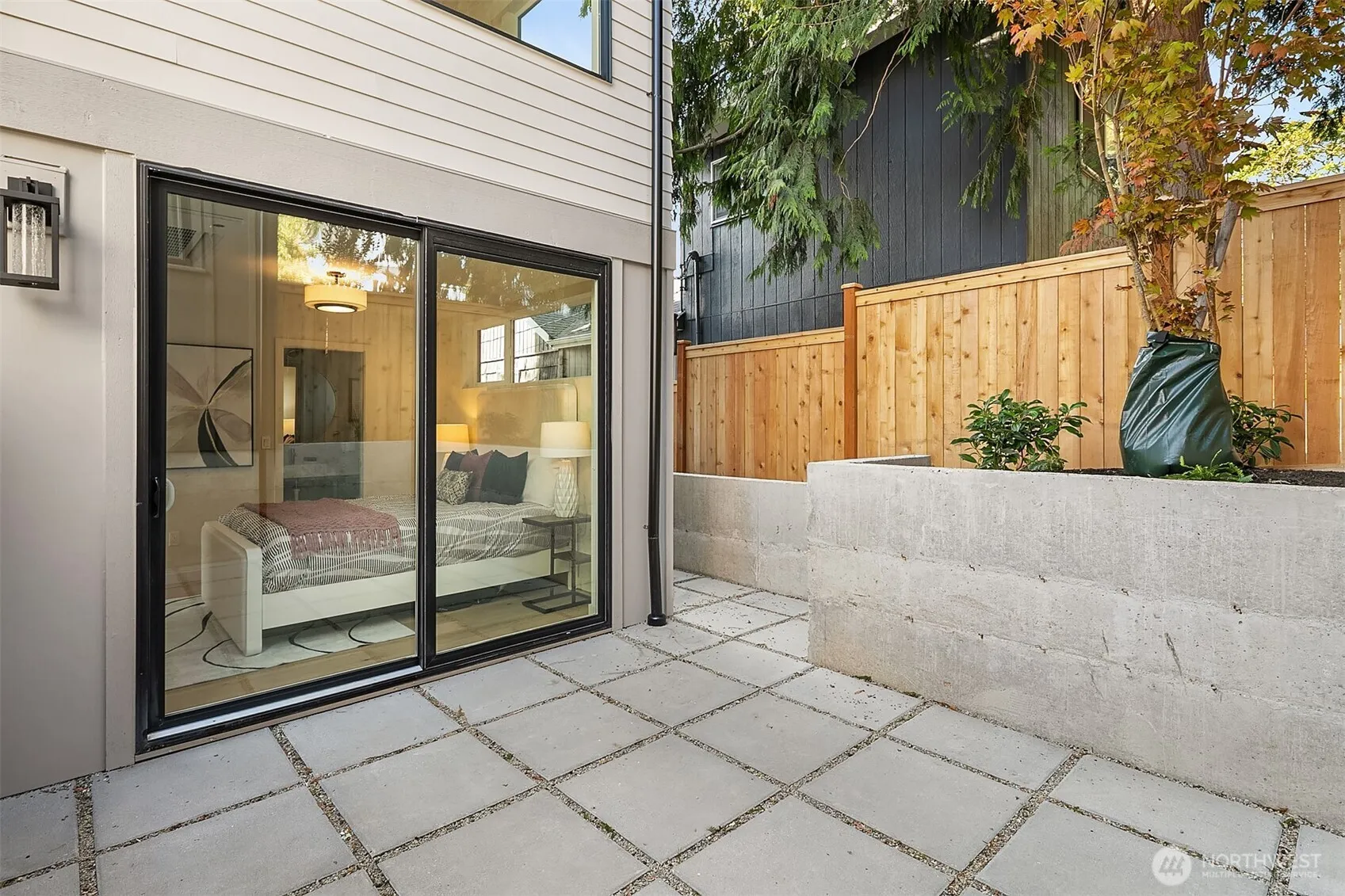 Property photo for 3010 B 32nd Avenue W, Seattle photo 4