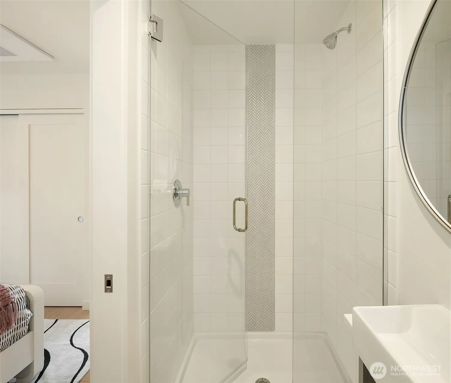 Property photo for 3010 B 32nd Avenue W, Seattle photo 5
