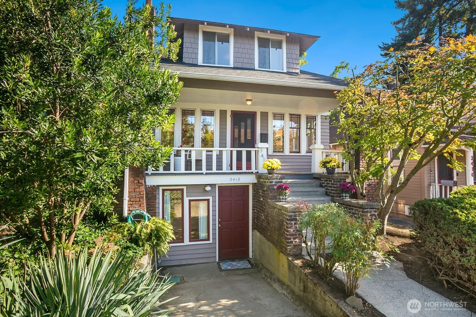 Property photo for 3418 Densmore Avenue N, Seattle photo 2