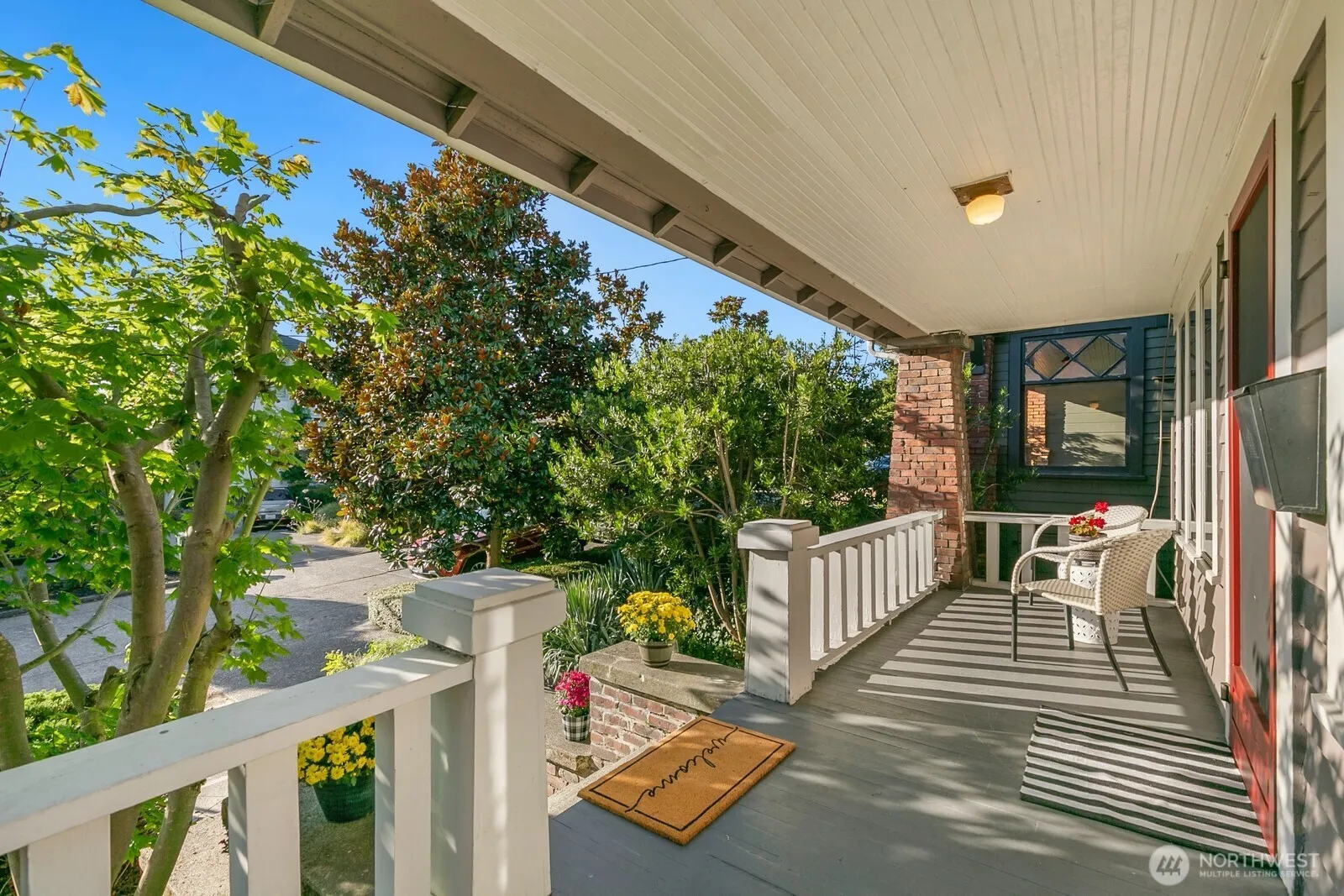 Property photo for 3418 Densmore Avenue N, Seattle photo 5