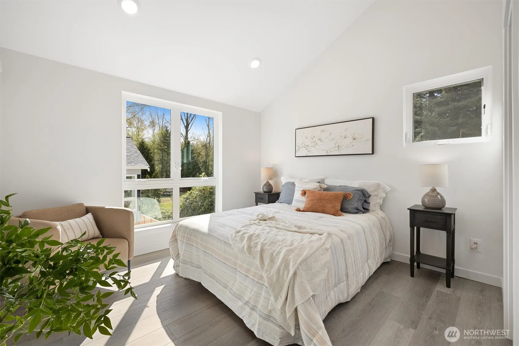 Property photo for 5984 26th Avenue Sw #b, Seattle photo 3
