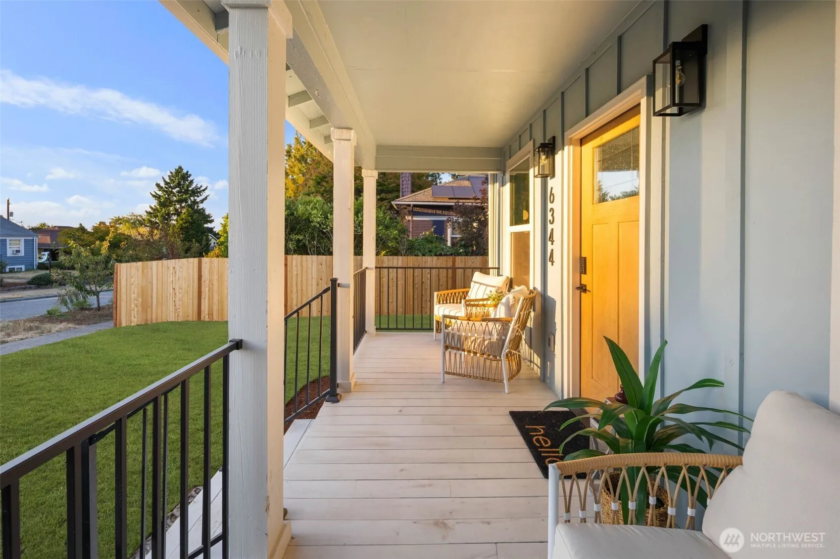 Property photo for 6344 37th Avenue Sw, Seattle photo 2