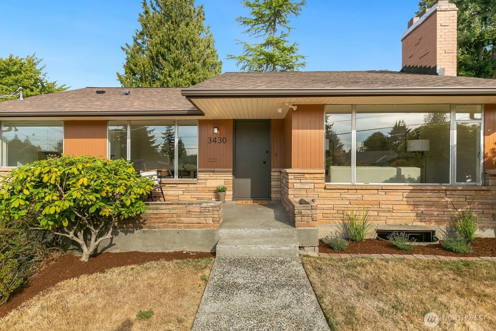 Property photo for 3430 40th Avenue W, Seattle photo 3