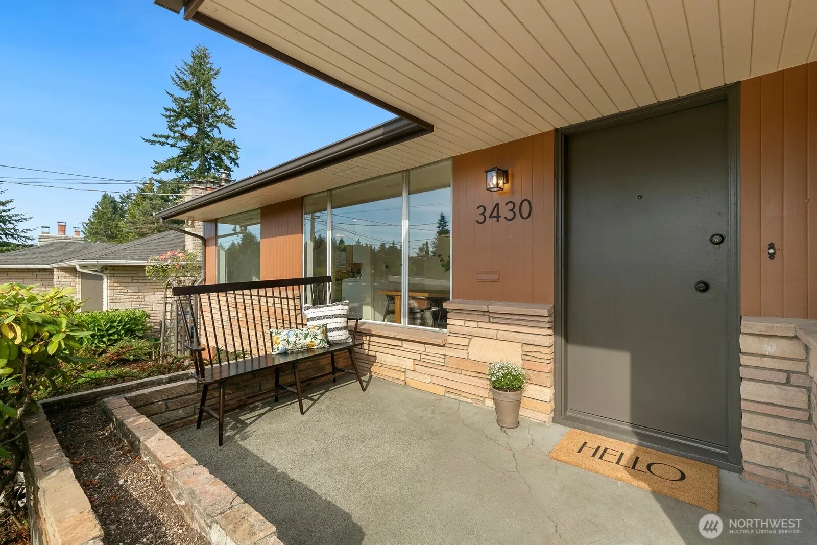 Property photo for 3430 40th Avenue W, Seattle photo 4