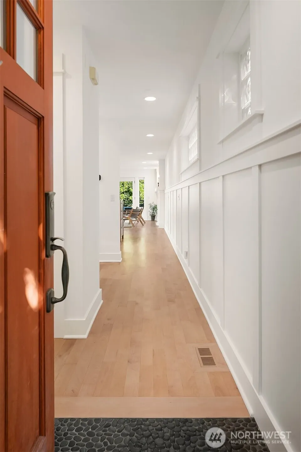 Property photo for 2720 Nob Hill Avenue N, Seattle photo 5