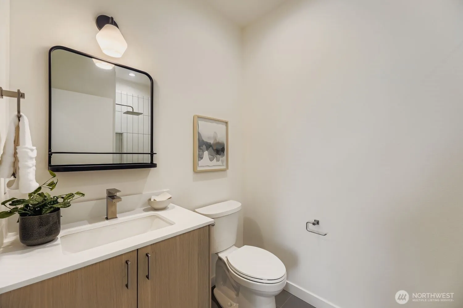 Property photo for 5717 35th Avenue Ne, Seattle photo 5